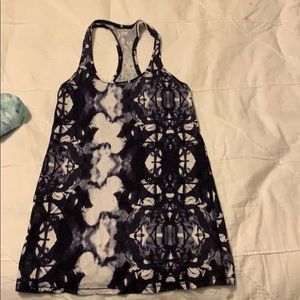 Lululemon tank!